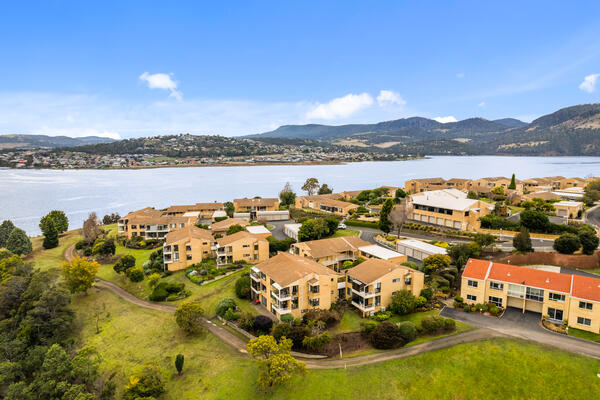 Retirement living in Hobart