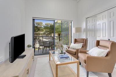 210/10 Minkara Road