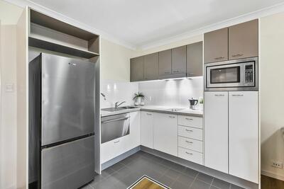 38/23 Adelaide Drive