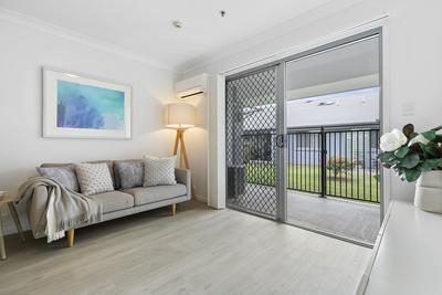 27/23 Adelaide Drive