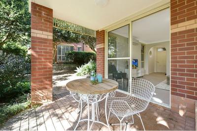 8/6 Hale Road